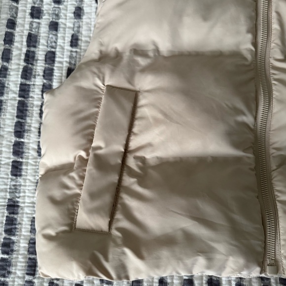 Zara Beige Puffer Vest - Picture 3 of 8